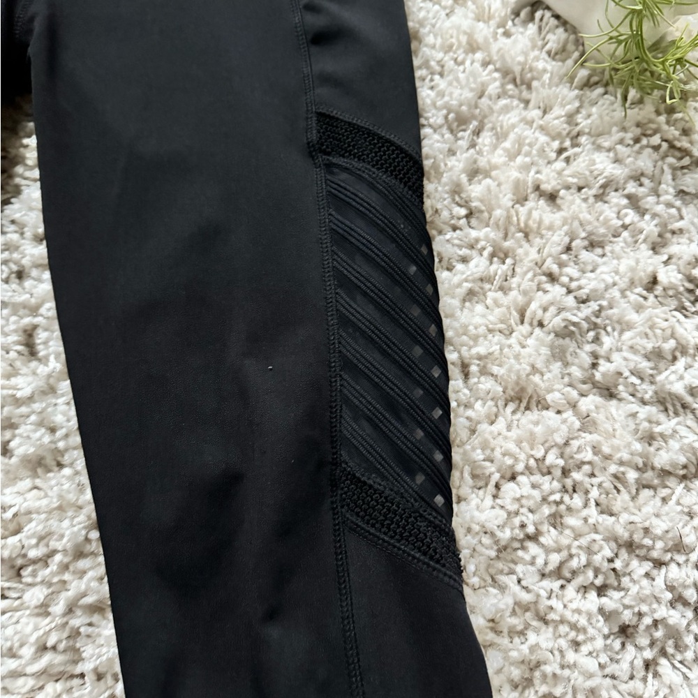 Super cute thick workout mesh, side, leg, see-through gym, black leggings - Picture 4 of 6